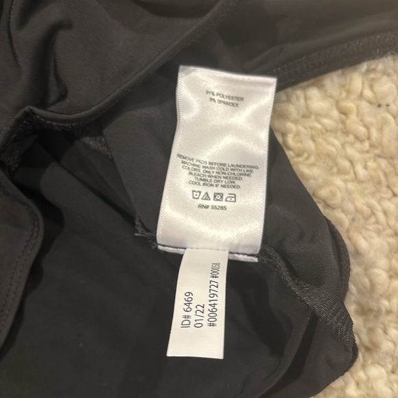 Express Silky One Shoulder Twist Thong Bodysuit With Removable Cups size M black - Picture 5 of 5